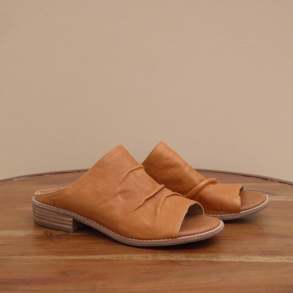 Sofft Netta Women Sandals Tan Leather Ruched Peep Toe Mules 6.5M